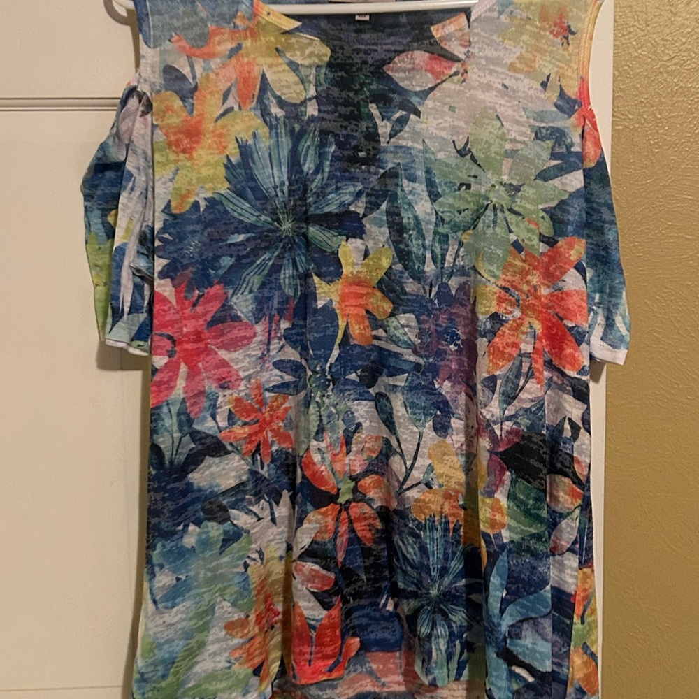 Vibrant Floral Short Sleeve Women's Top